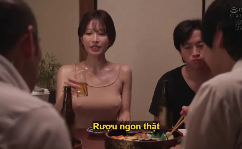 Cô vợ gạ đụ cả gia đình người chồng vì người chồng dẫn về quê rồi bỏ bê nứng lồn sml